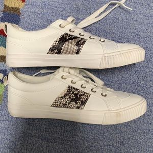 Magellan woman’s white sneakers with snakeskin trim, size 9B